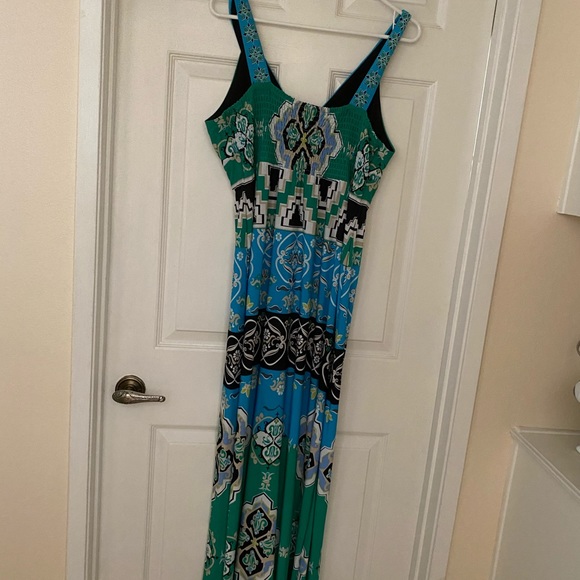 Maxi Dress, with small straps and elastic back. - Picture 3 of 4
